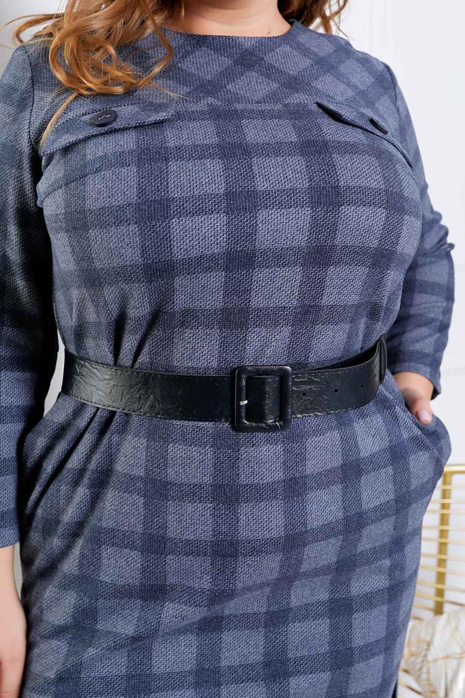 Теплое платье с разрезами по бокам