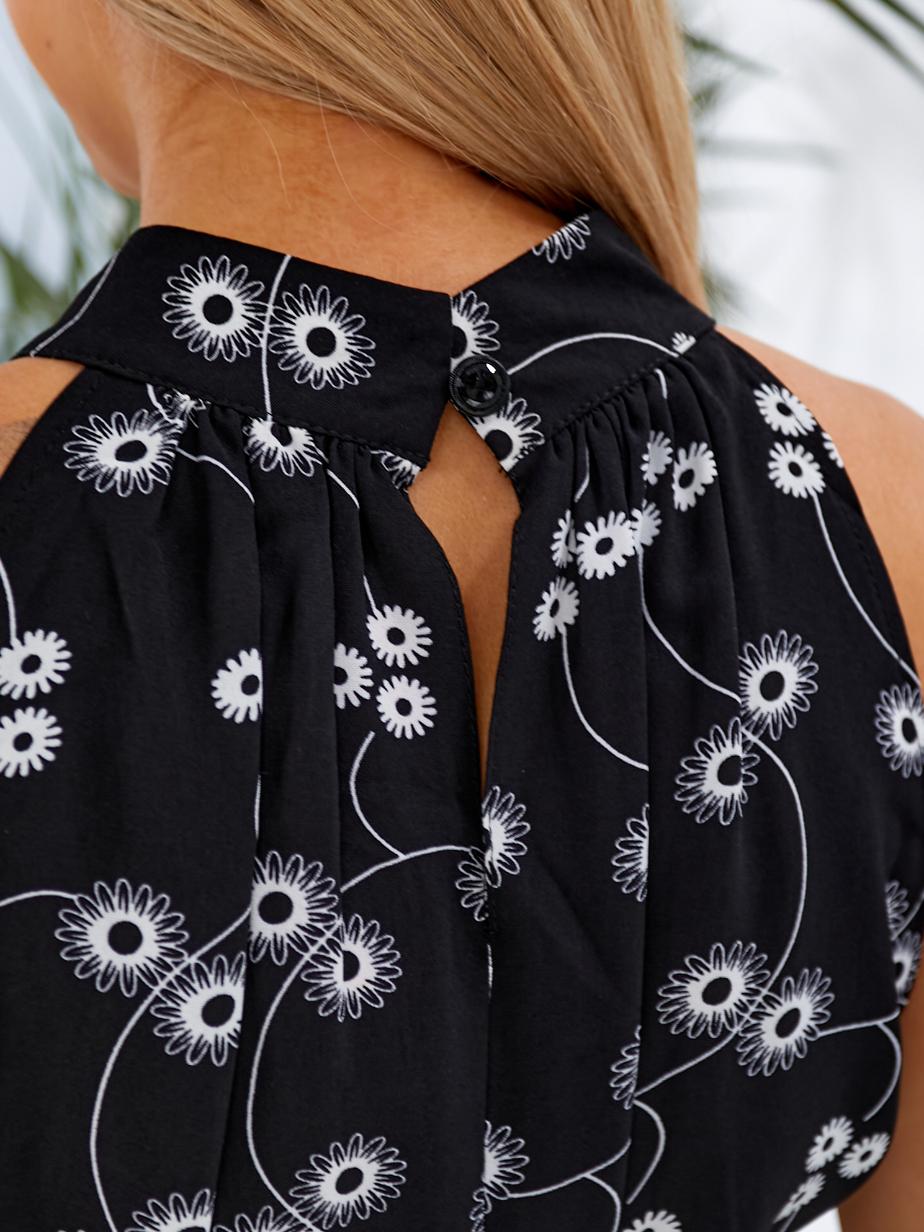 Женское летнее платье с открытыми плечами