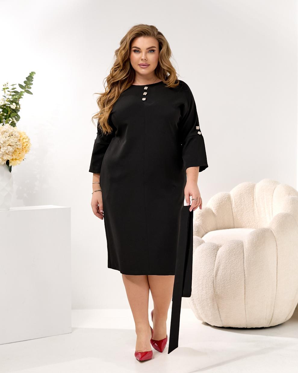 Женское платье футляр с пуговиами