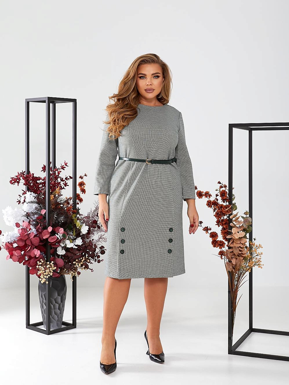 Женское теплое платье с двумя шлицами по переду