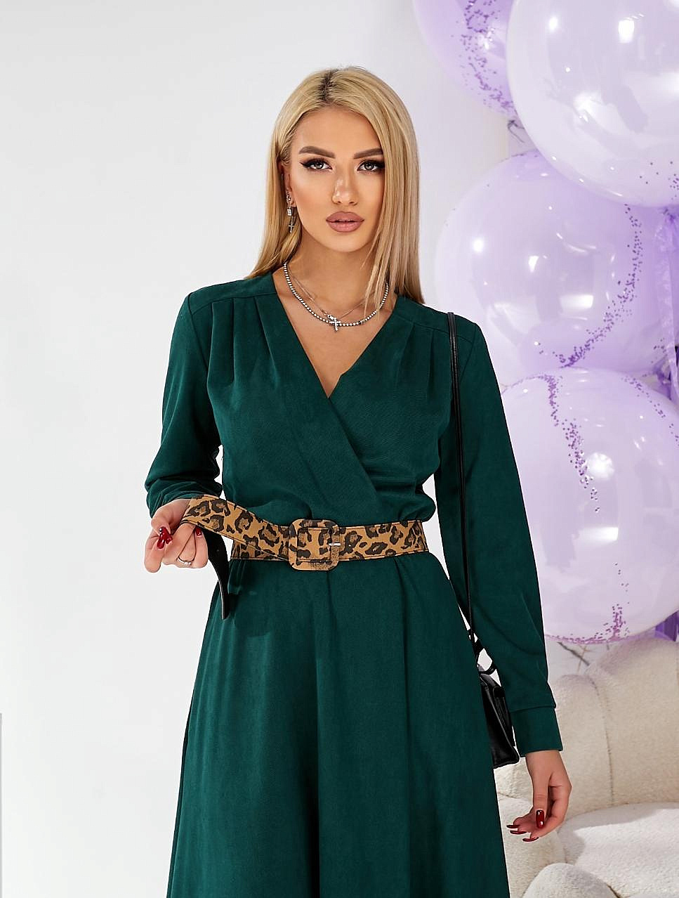 Женское платье на запах из замша