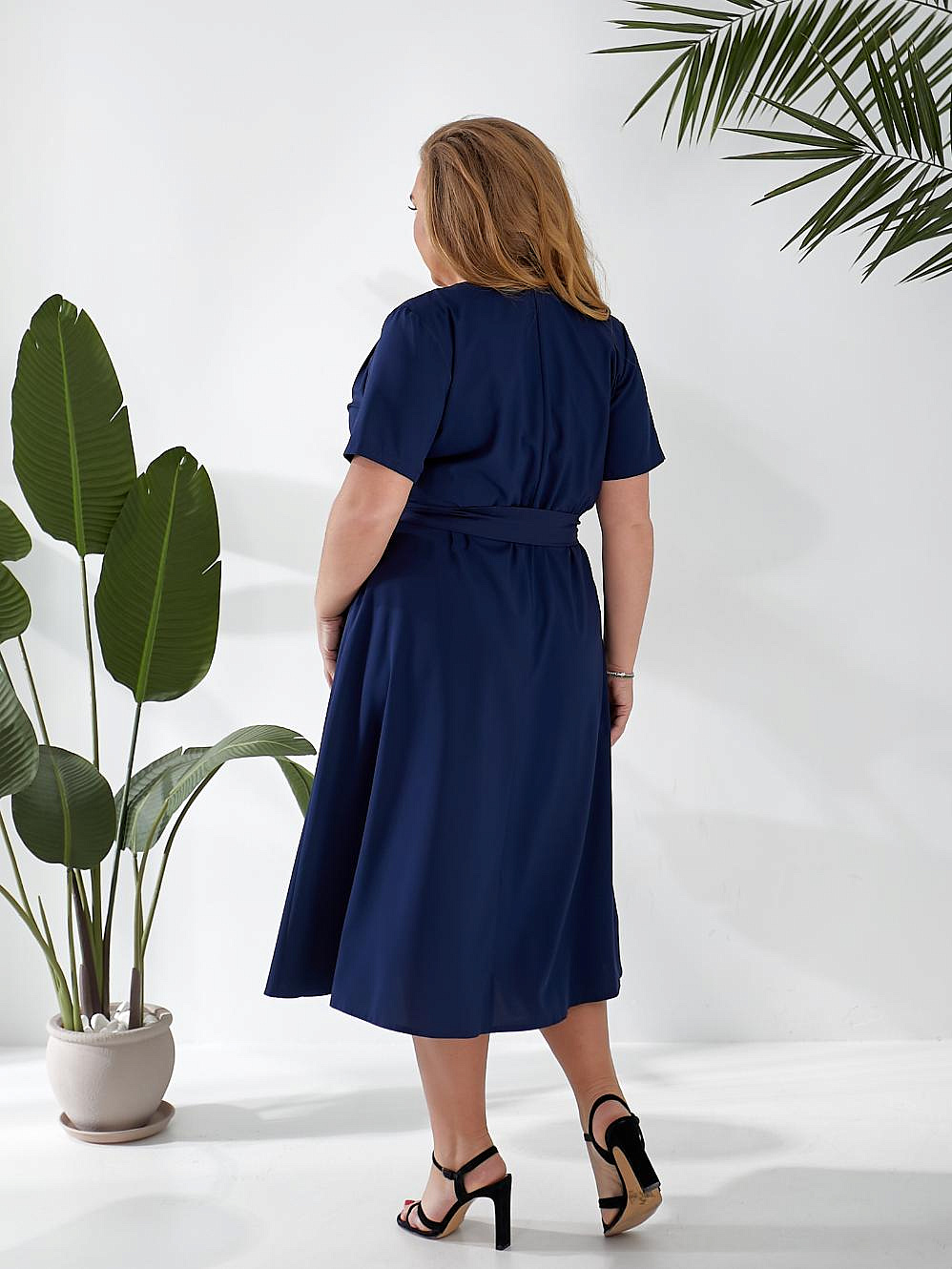 Женское платье клеш однотонное