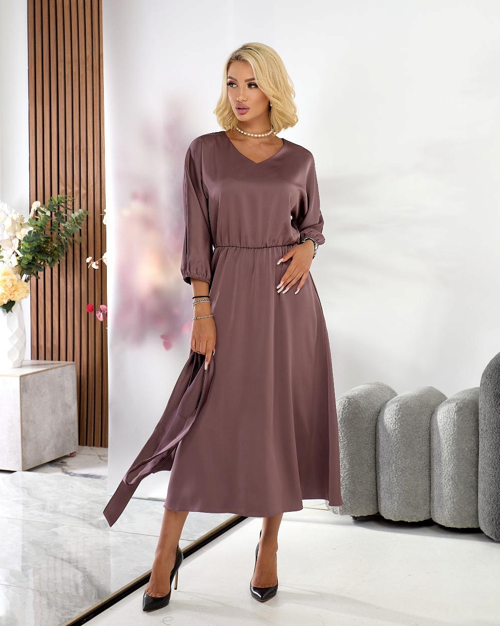 Женское платье нарядное из шелка