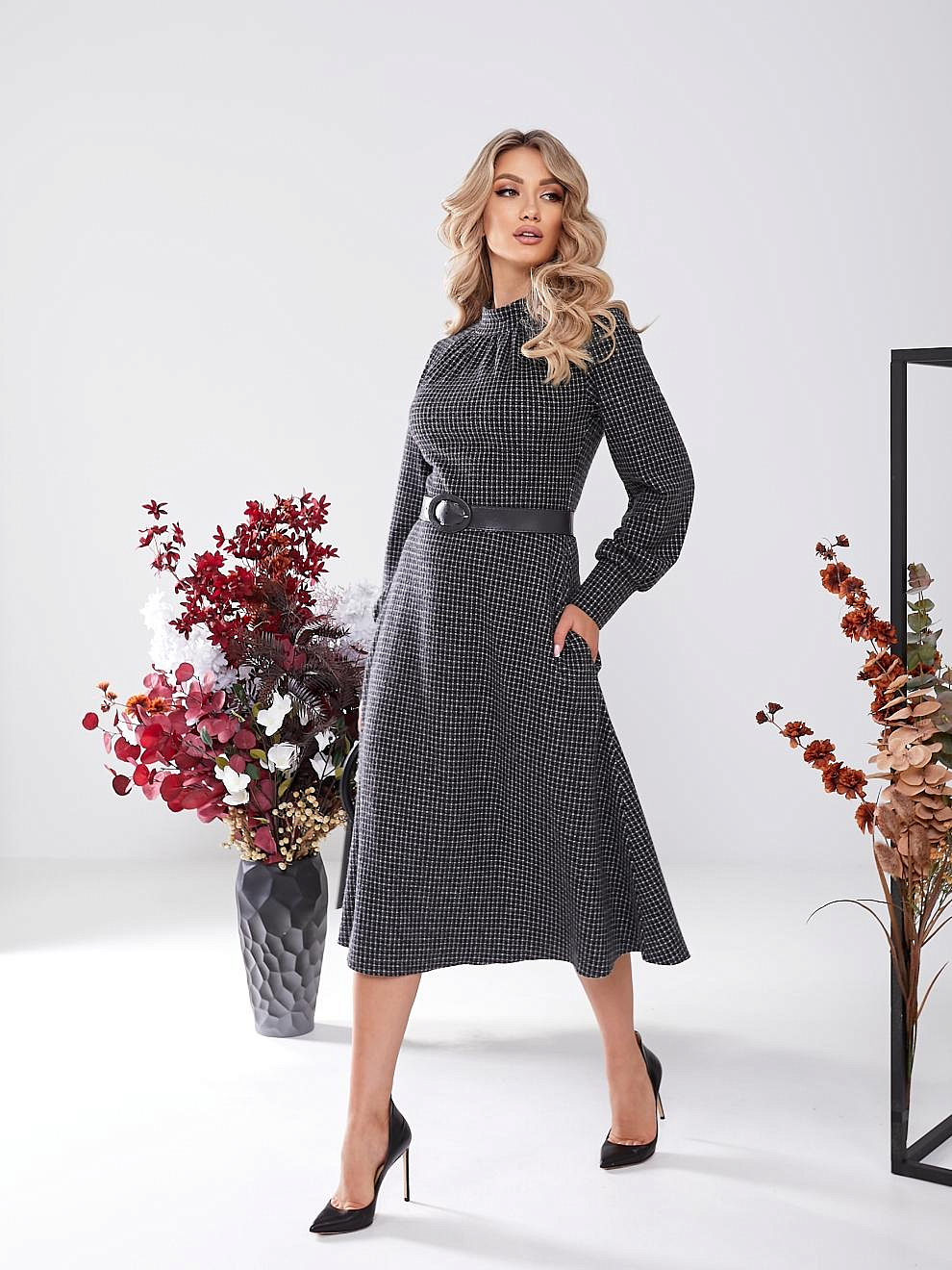 Платье миди теплое с широким поясом