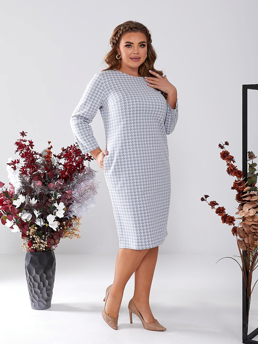 Женское платье -футляр теплое 