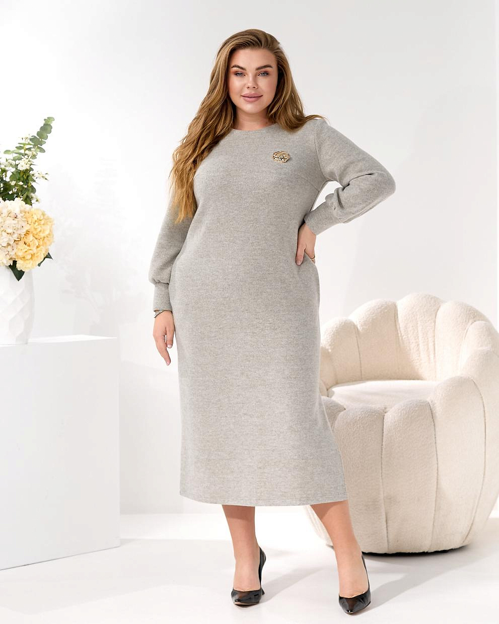 Женское платье теплое миди