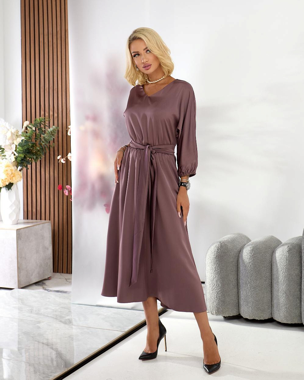 Женское платье нарядное из шелка