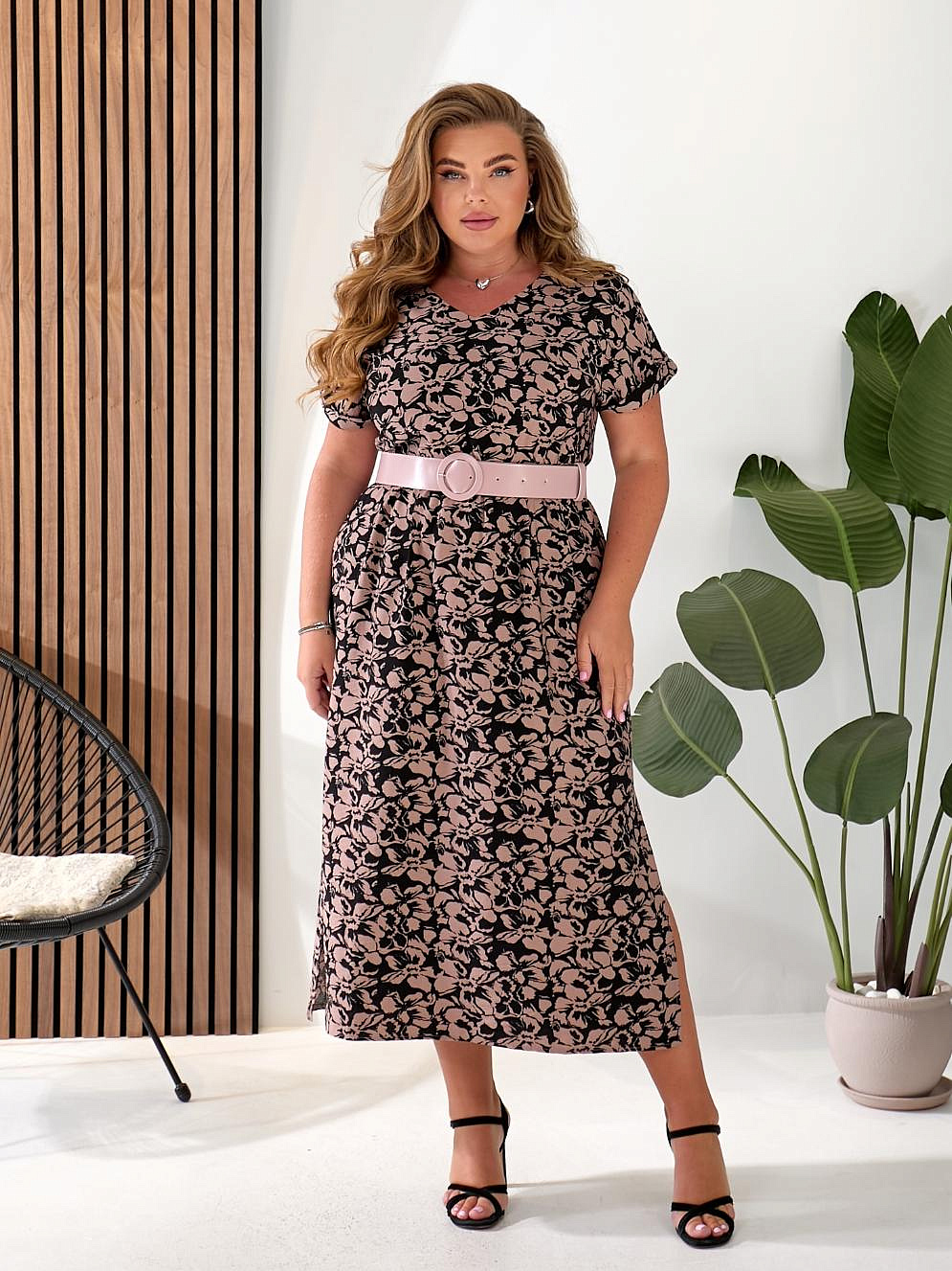 Женское платье нарядное из льна