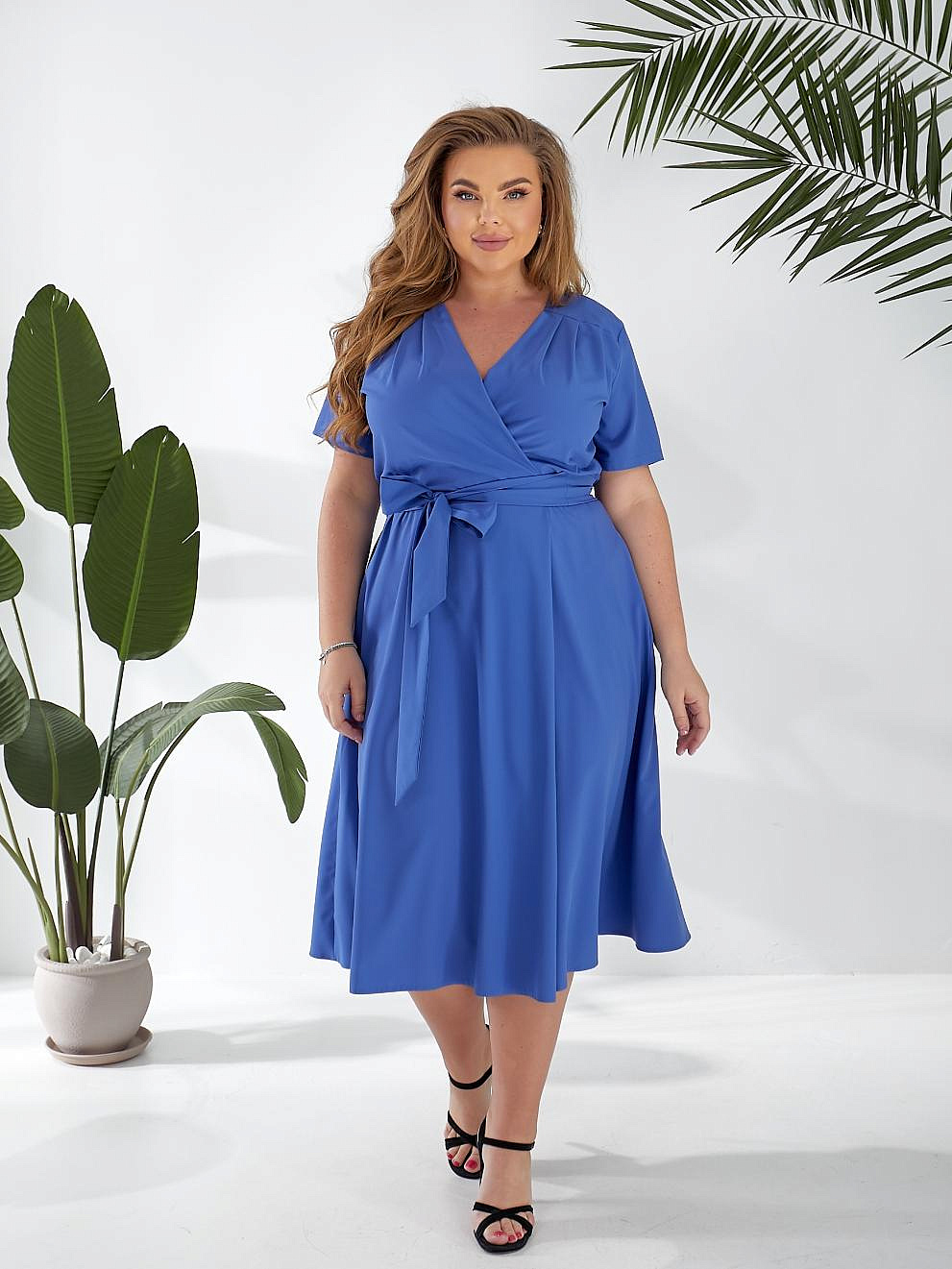 Женское платье клеш однотонное