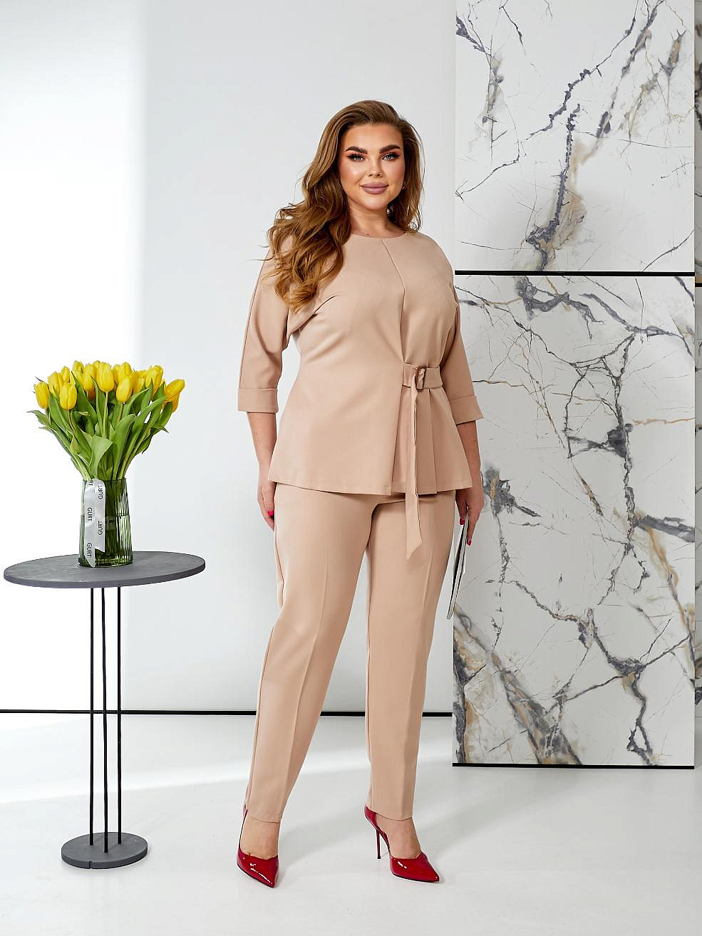 Брючный костюм с кофтой
