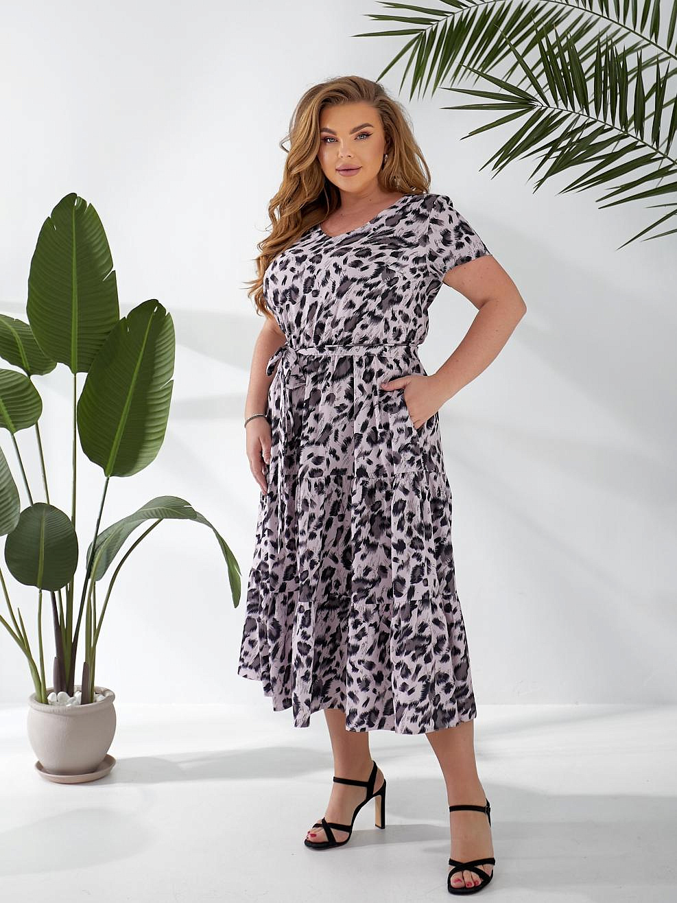 Женское платье ярусное с поясом