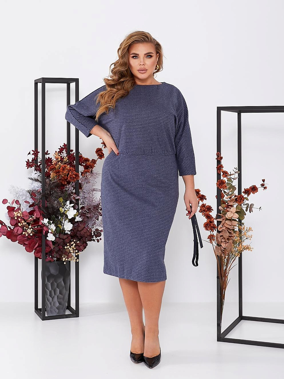 Теплое платье со сборкой по талии