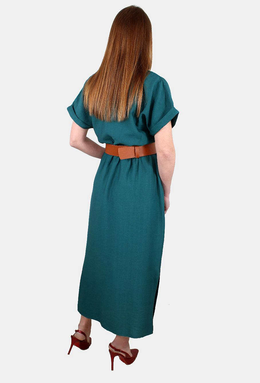 Платье прямое с воротником и поясом