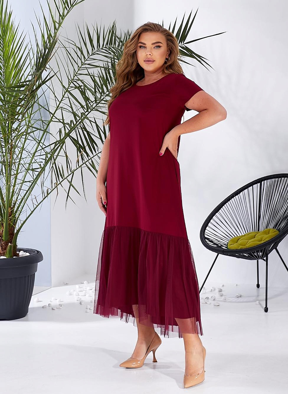 Женское платье с сеткой по низу