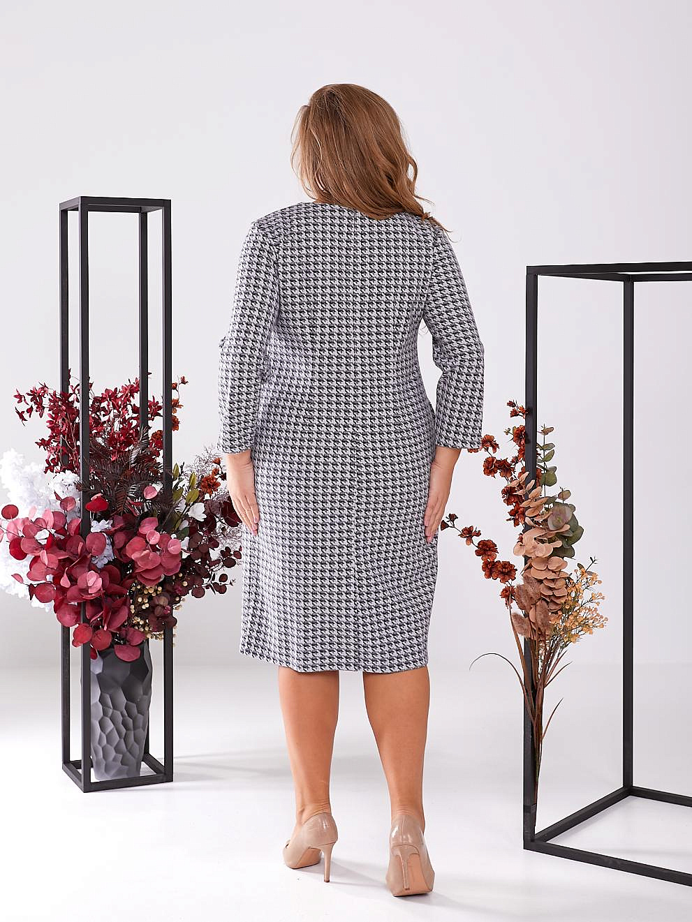 Женское платье -футляр теплое 