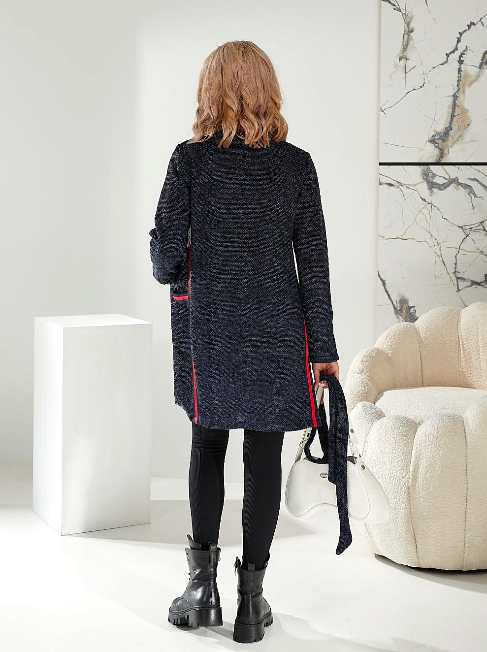 Женский кардиган с полосками на карманах