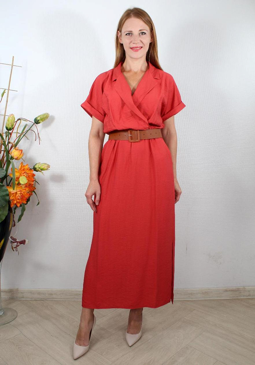 Платье прямое с воротником и поясом