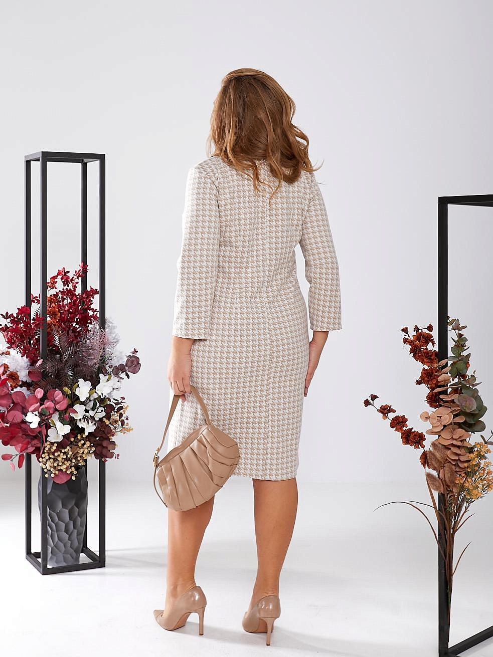 Женское платье -футляр теплое 