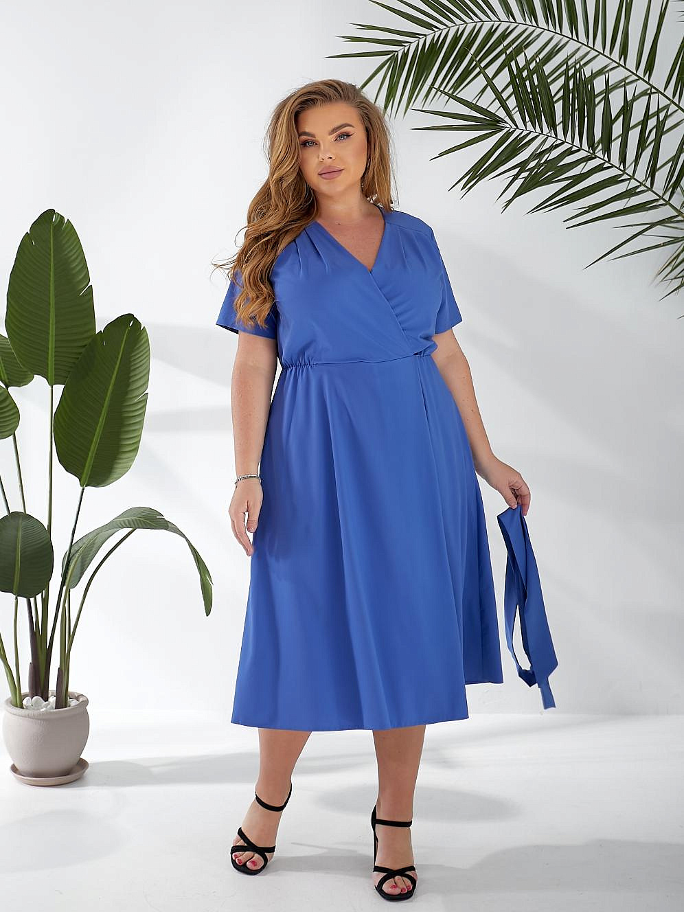 Женское платье клеш однотонное