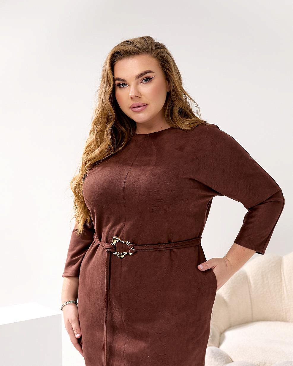 Женское платье замш миди