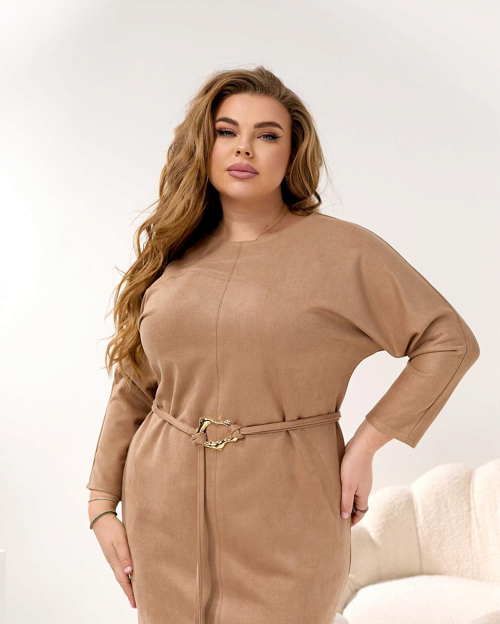 Женское платье замш миди