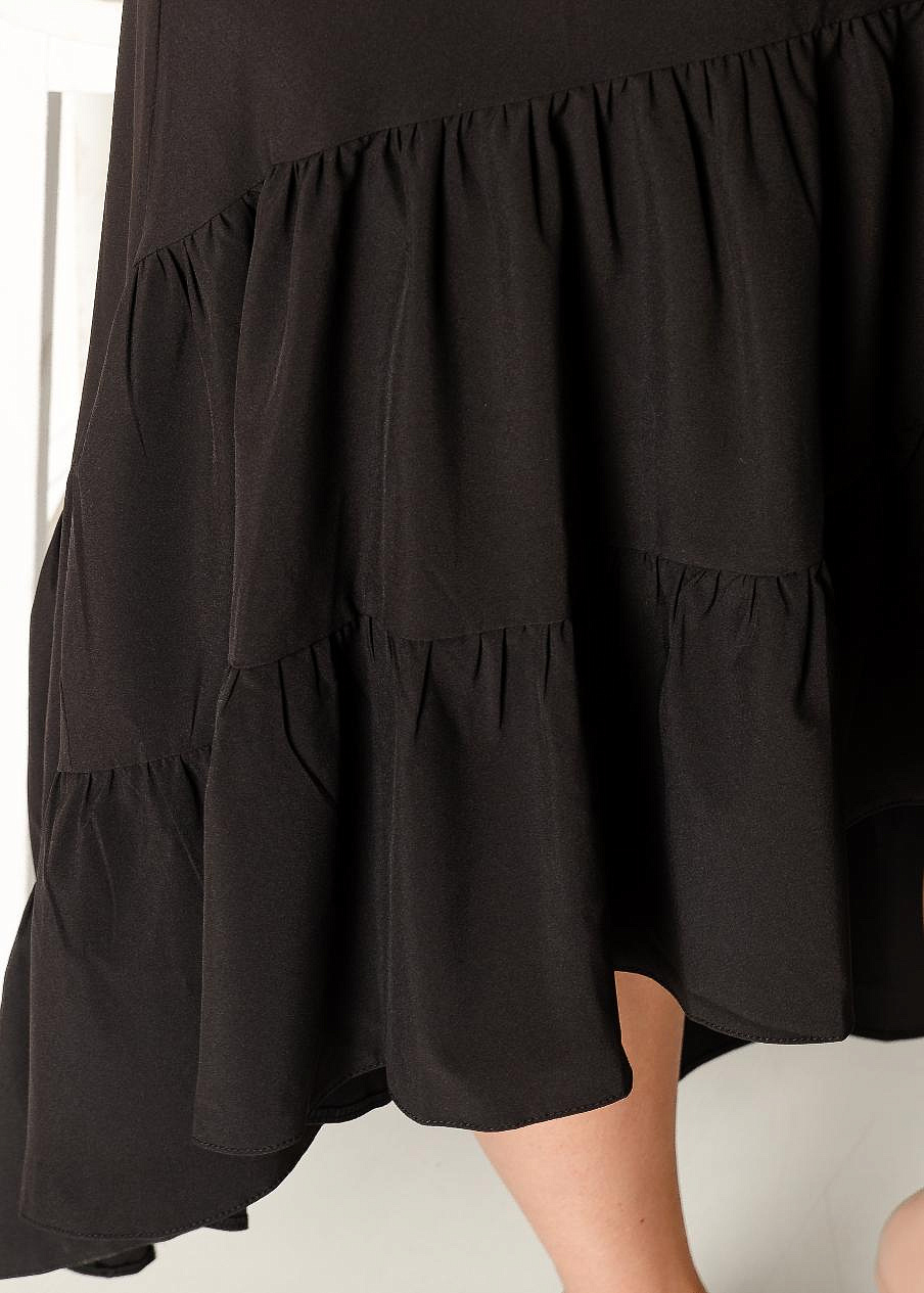 Платье однотонное со шлейфом