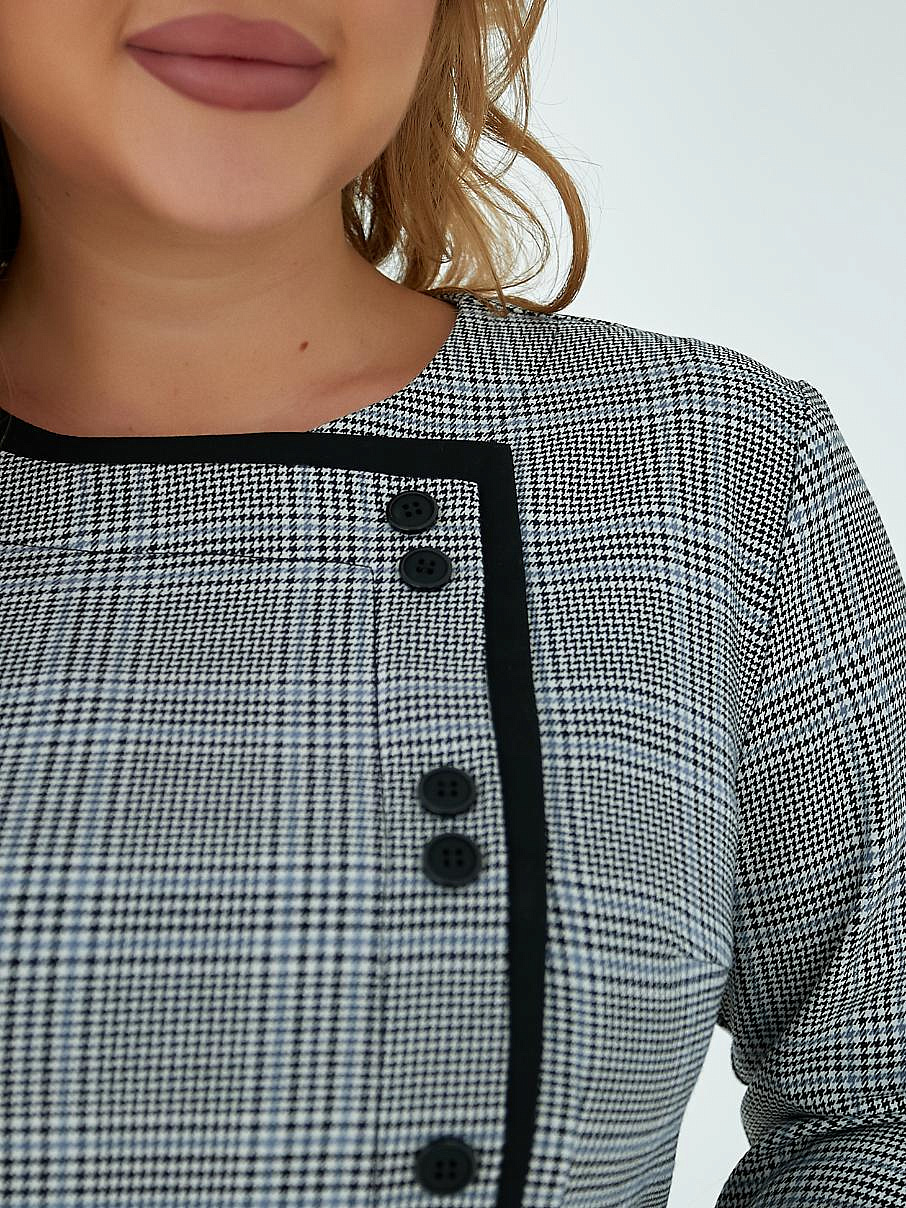 Нарядное клетчатое платье с поясом