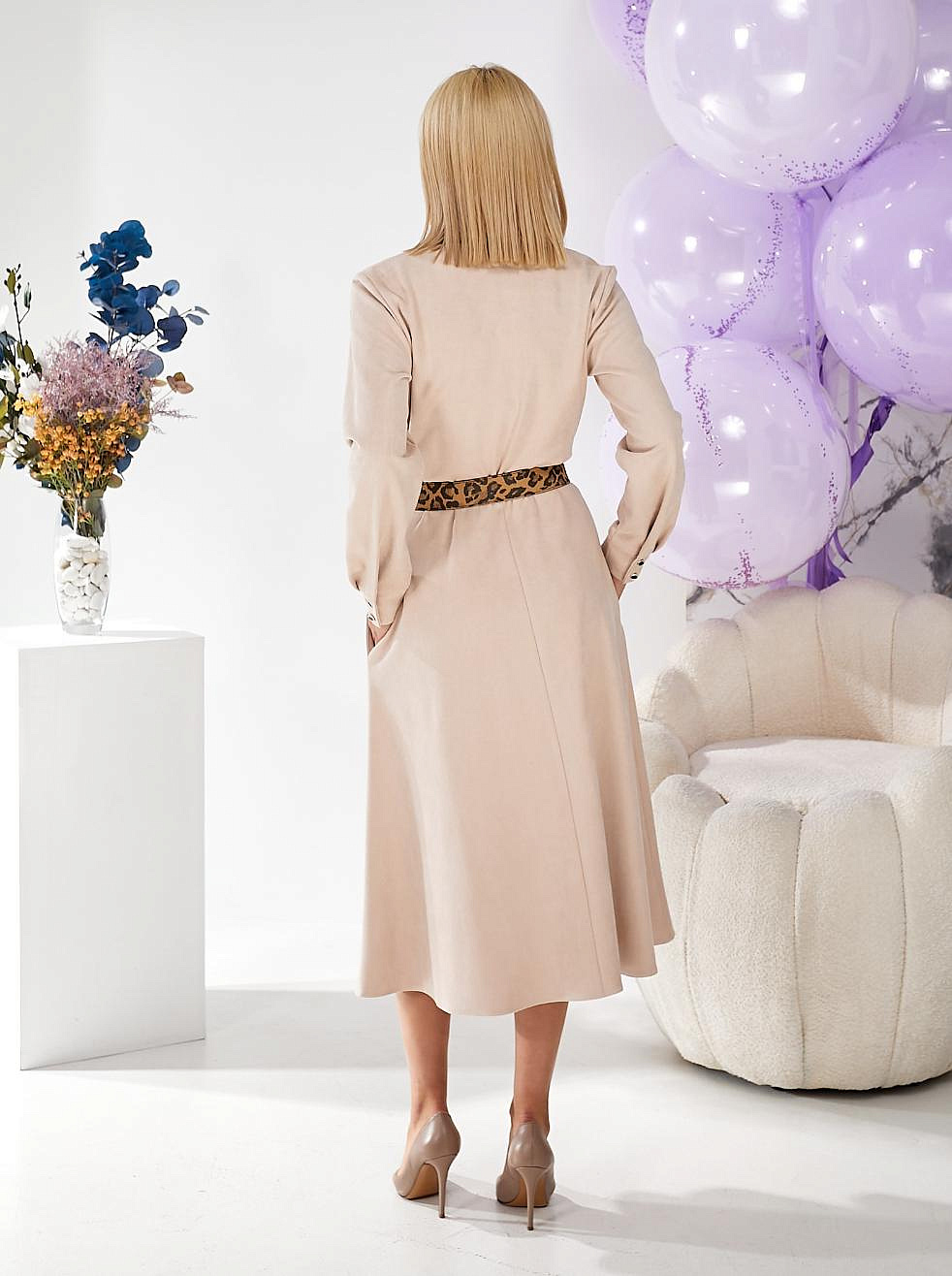 Женское платье на запах из замша