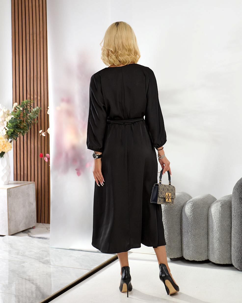 Женское платье нарядное из шелка