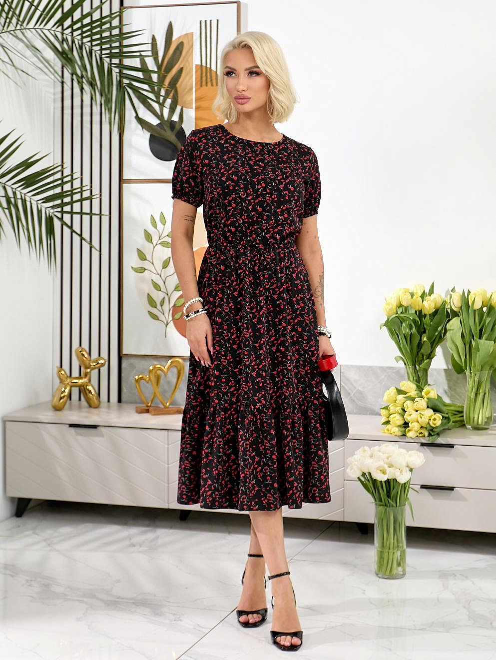 Женское платье миди с воланом по низу