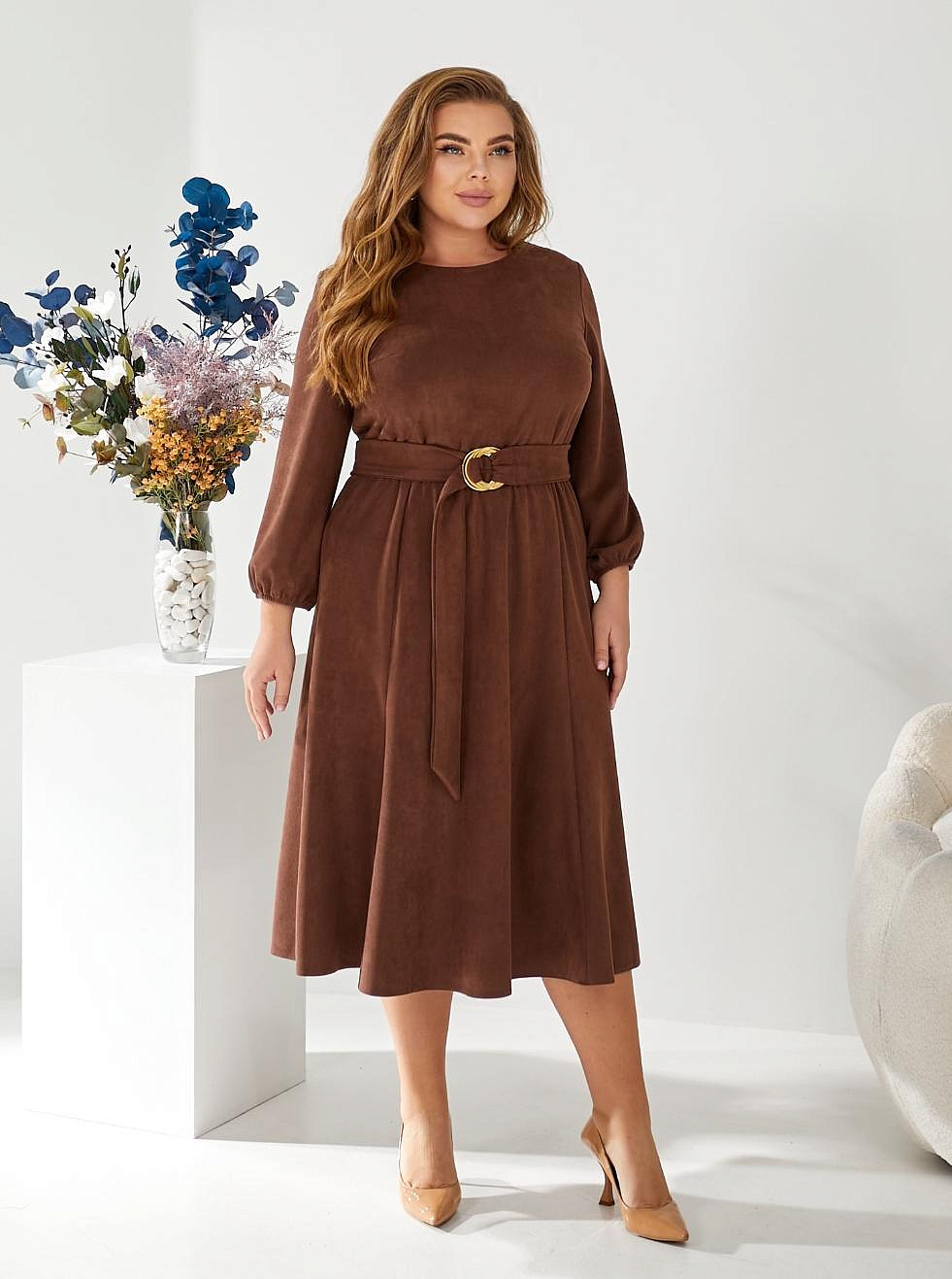 Женское платье замшевое с юбкой годэ