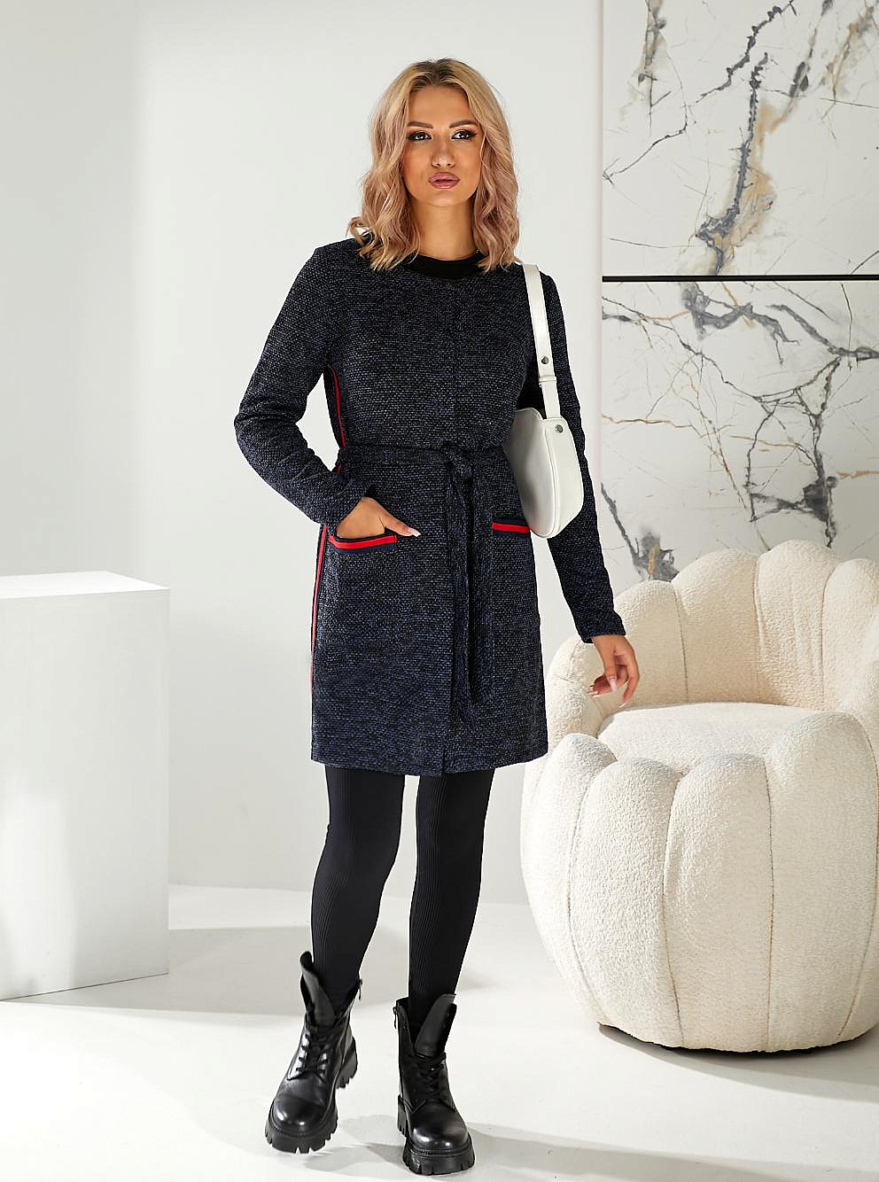 Женский кардиган с полосками на карманах