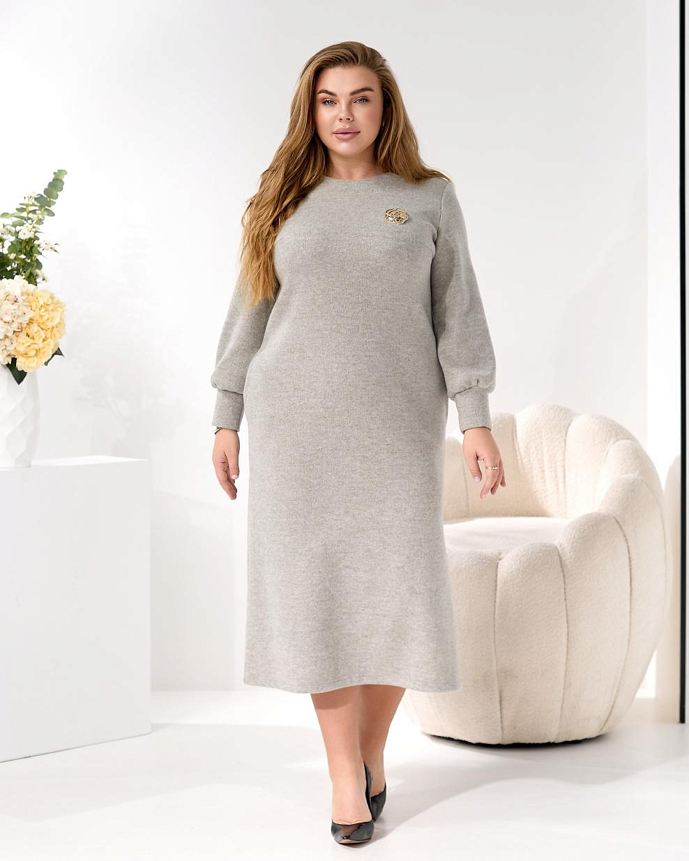 Женское платье теплое миди