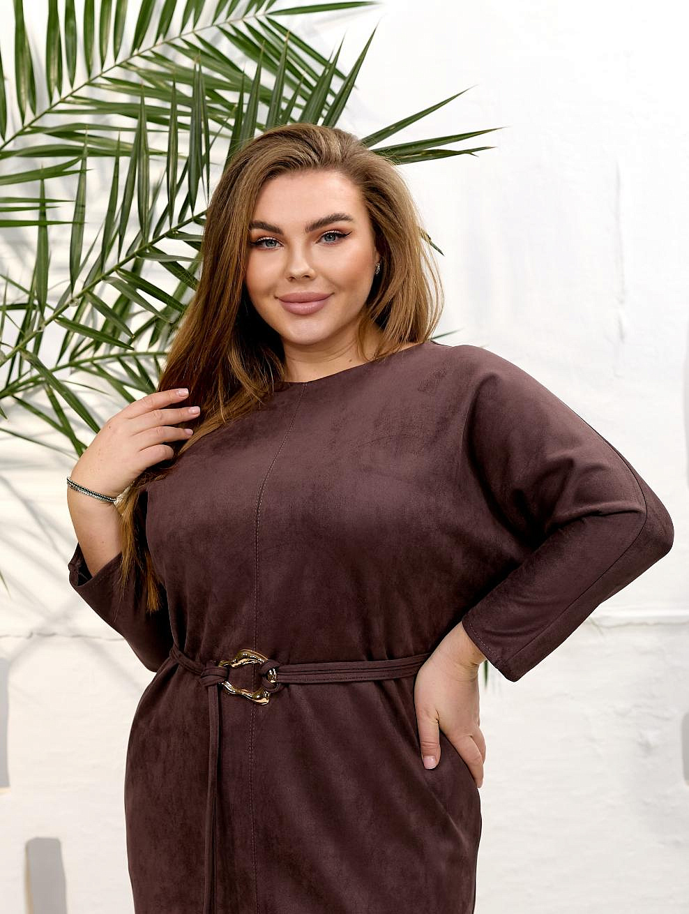 Женское платье замшевое удлиненное