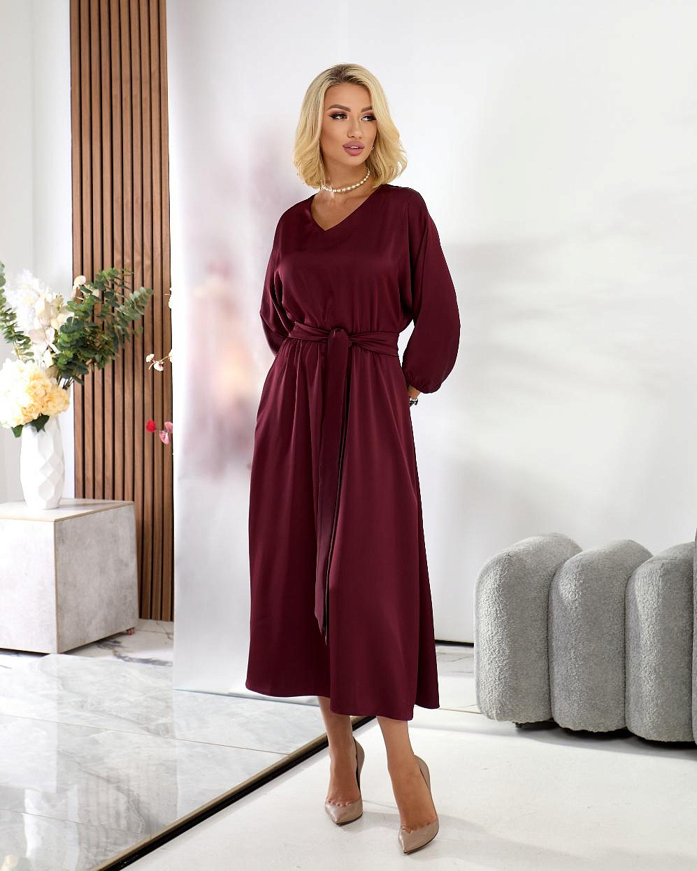 Женское платье нарядное из шелка