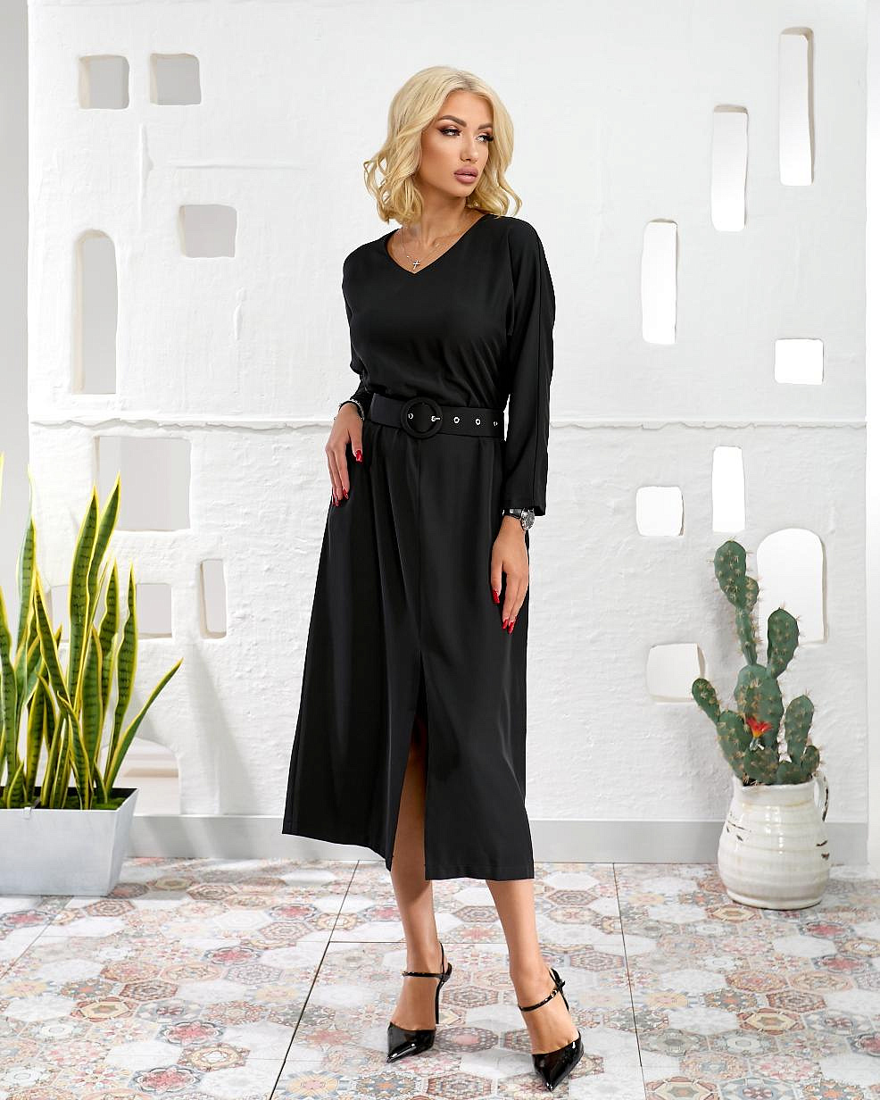 Женское платье прямое с разрезом впереди