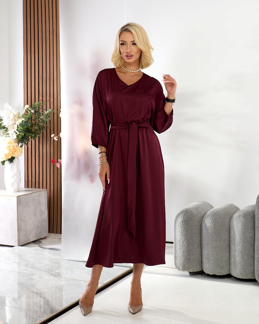 Женское платье нарядное из шелка