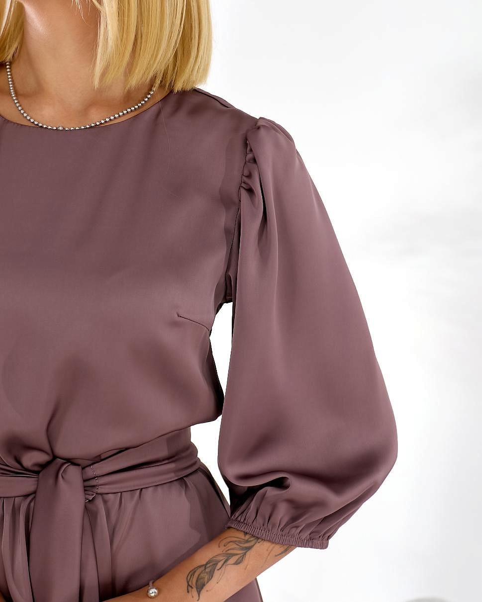 Женское платье шелковое с юбкой клеш