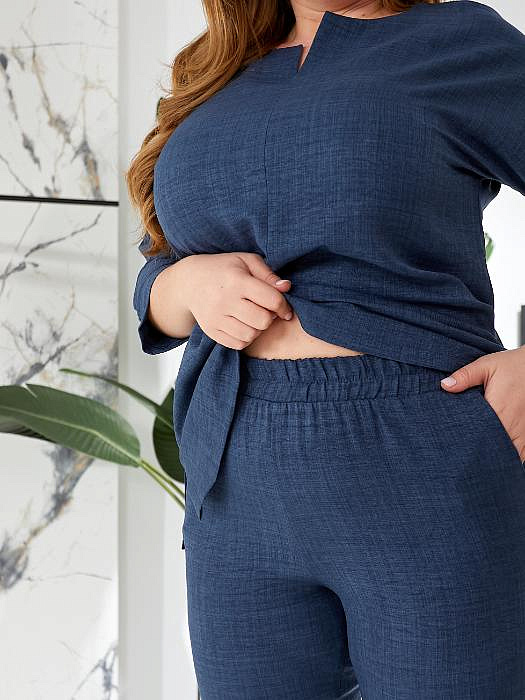 Женский костюм с брюками из льна