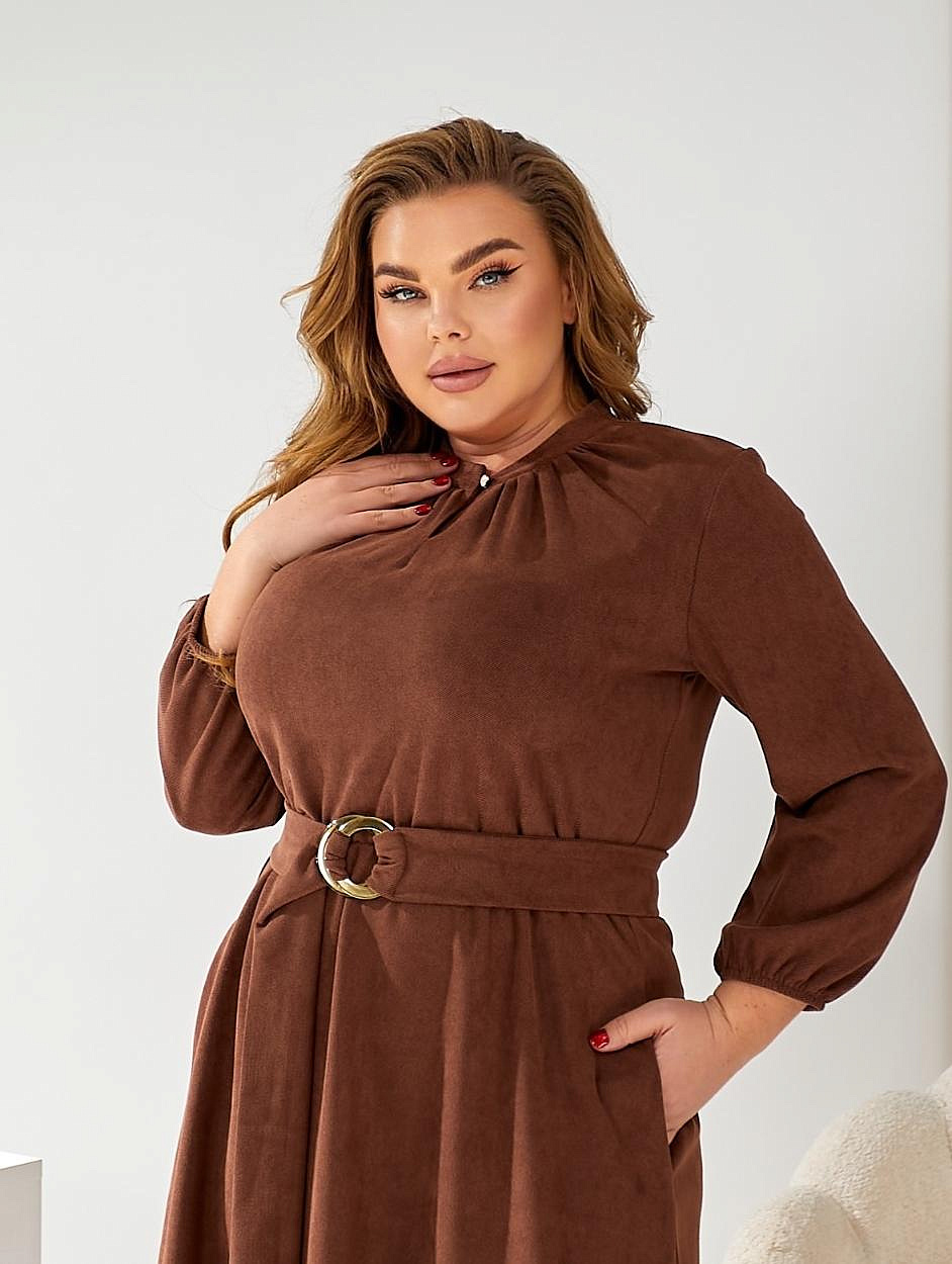 Женское платье замшевое с юбкой клеш