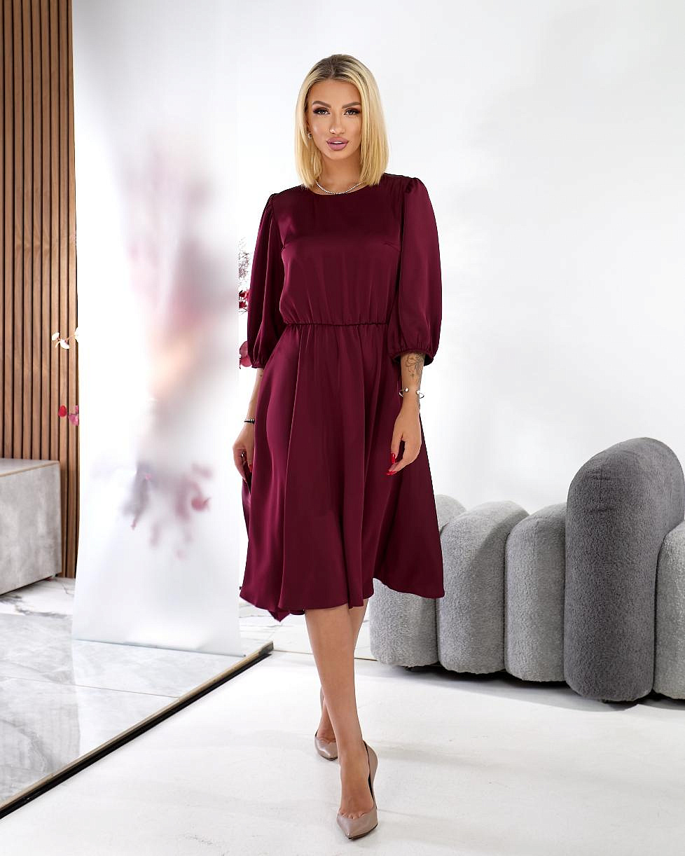 Женское платье шелковое с юбкой клеш