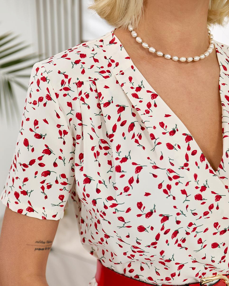 Женское платье из шелка не запах