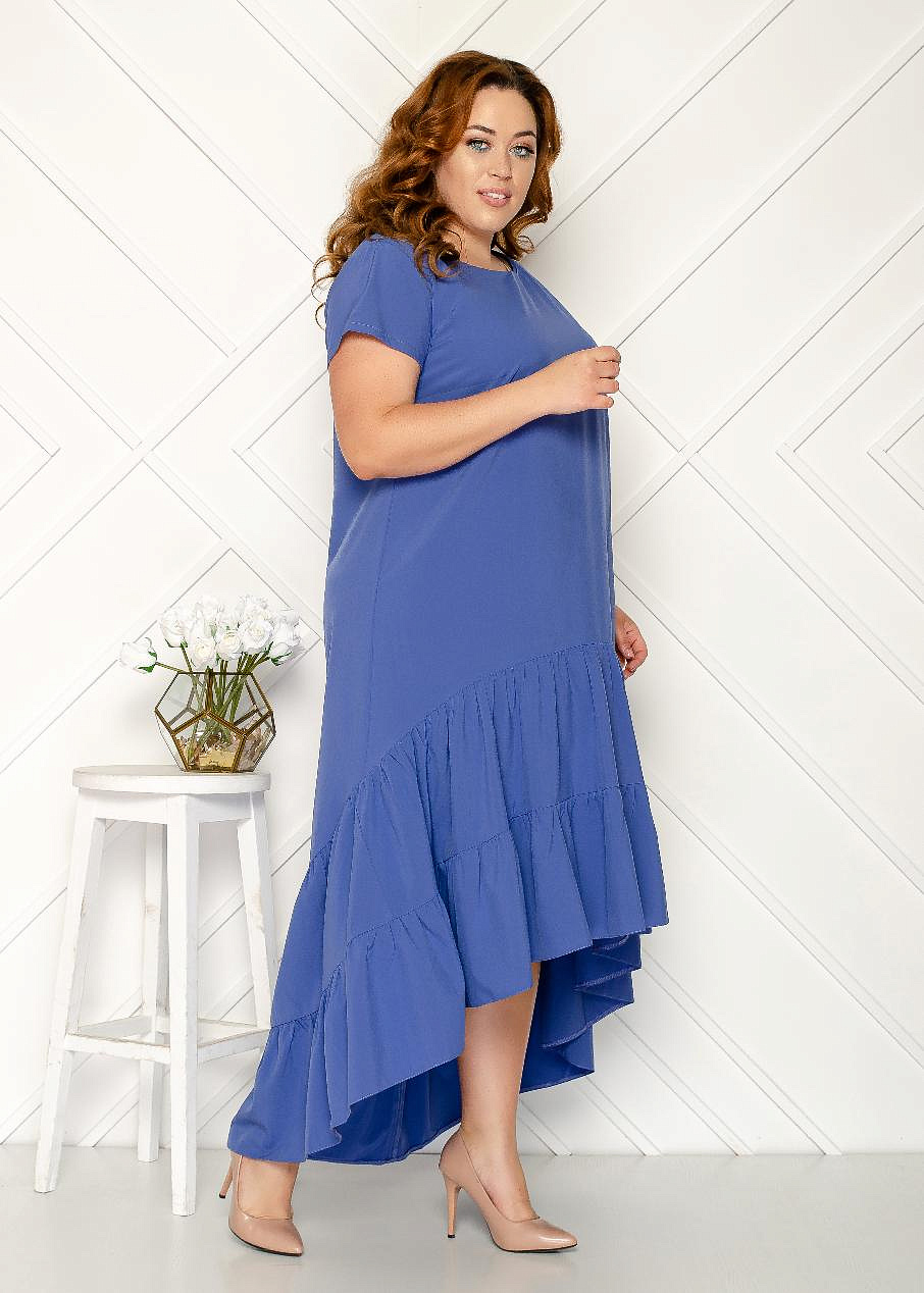 Платье однотонное со шлейфом