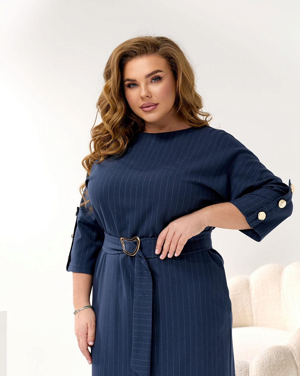 Женское платье в полоску с патиками