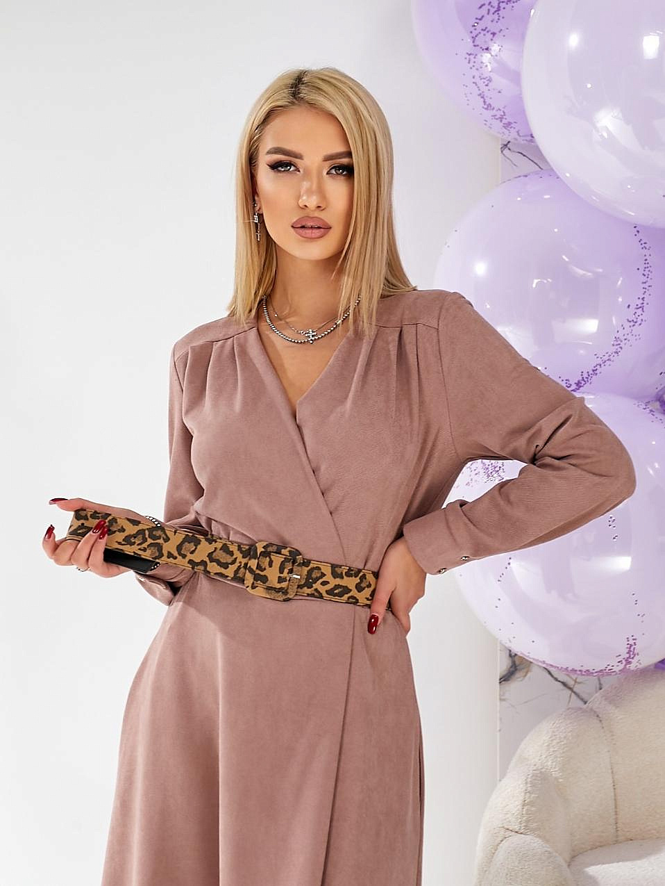 Женское платье на запах из замша