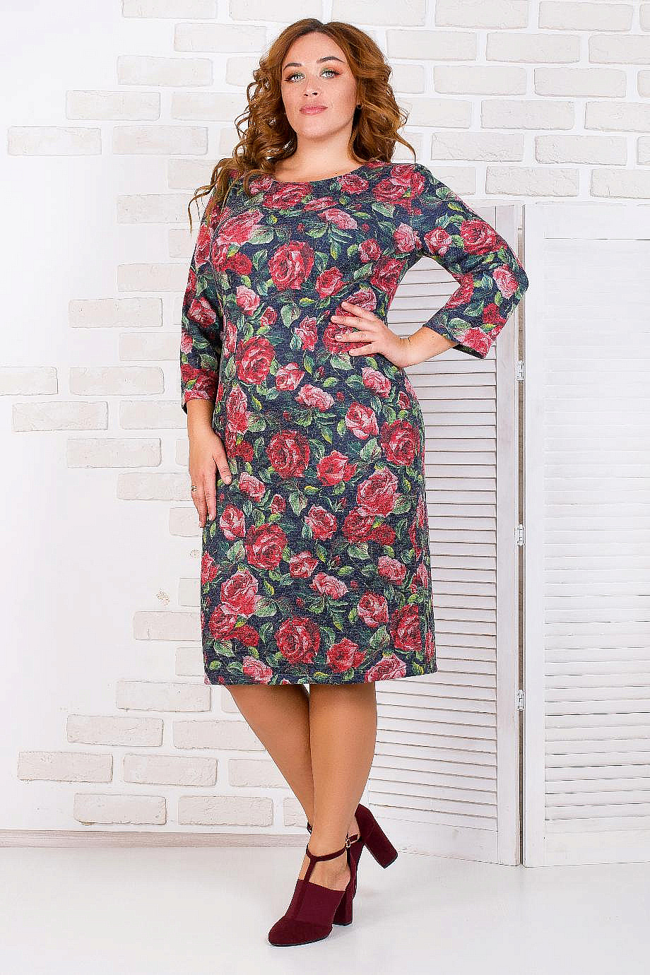 Платье футляр с рукавом 3/4