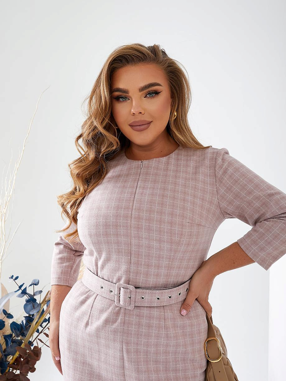 Женское платье теплое с разрезом впереди