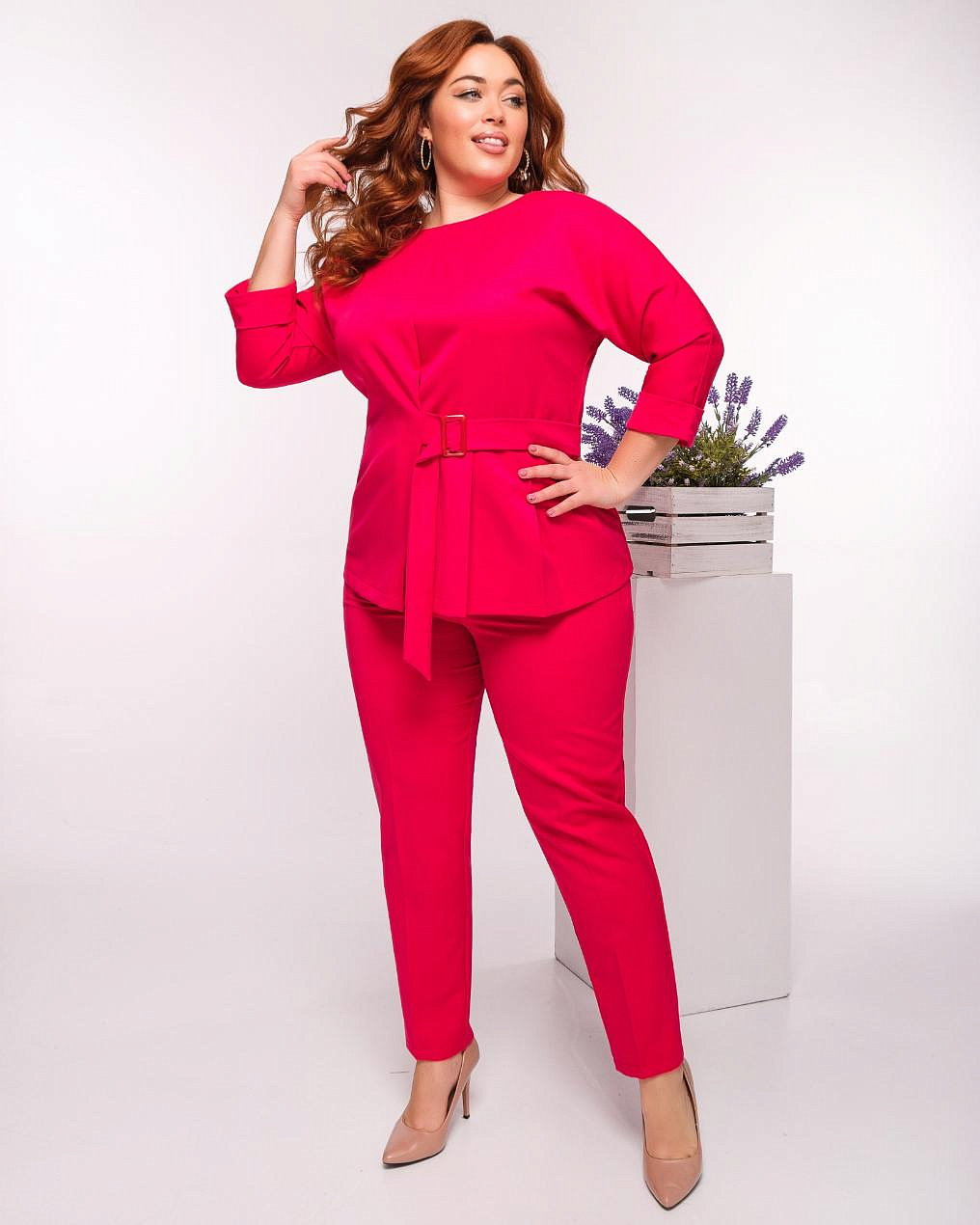 Брючный костюм с кофтой