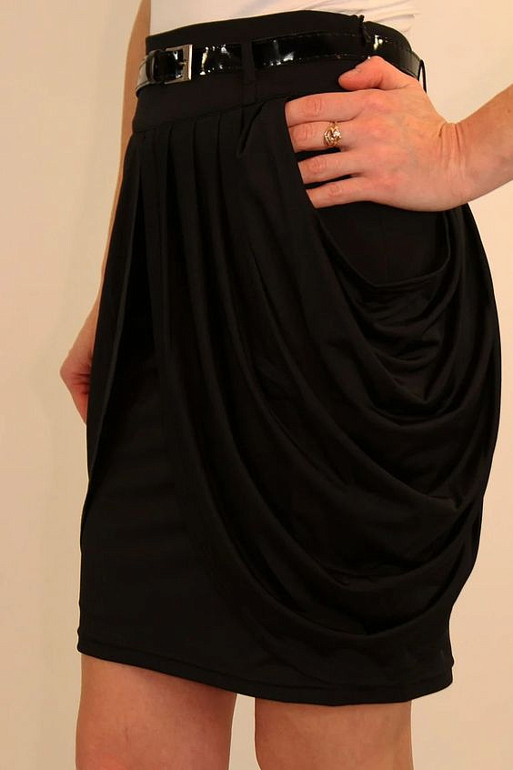 Черная нарядная юбка 