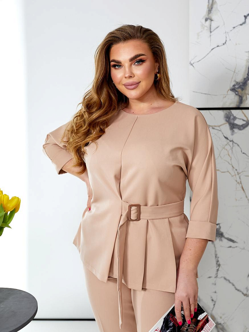 Брючный костюм с кофтой